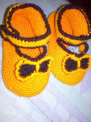 3 to 4 months baby shoes its very beautiful and
