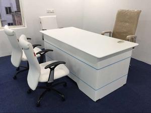 6/3 feet exclusively innovative designed MD table in white