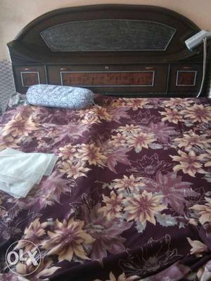 Bed in excellent condition made from sesame wood