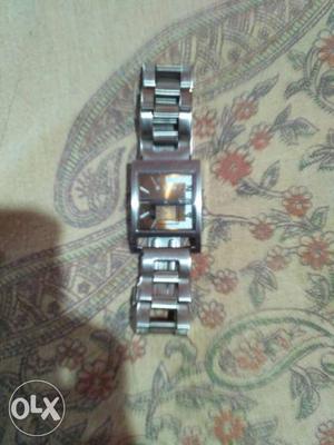Fastrack cool watch 2 year ago purchase