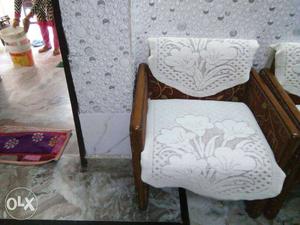 Good condition made by sagwan Wood 8 seater Sofa