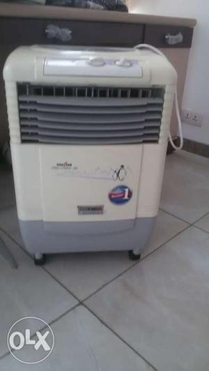 New cooler n excellent condition hardly used