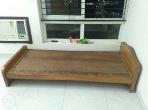 Single bed,good condition !!