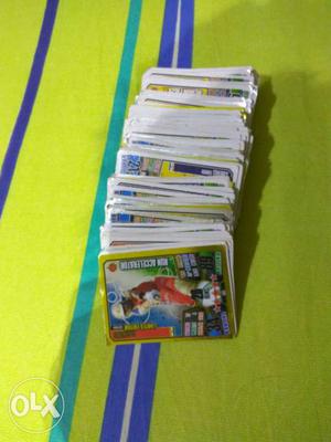 These consist about 6 gold cards 1 virat kohli