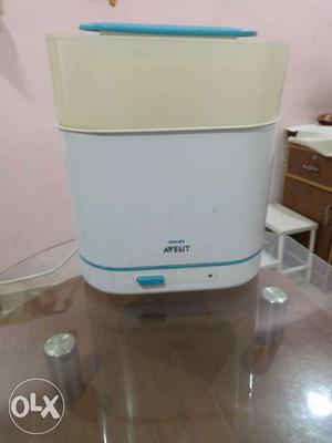 White Avent bottle steriliser