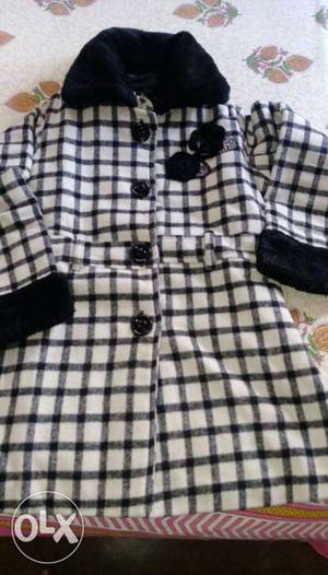 Winter coat girls suitable for 9--10 years,Only