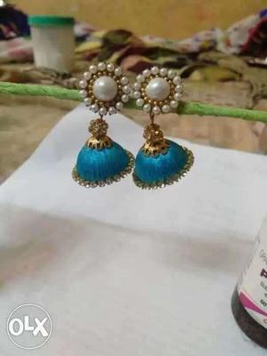 Women's Pair Of White-and-blue Pearl Jhumka Earrings