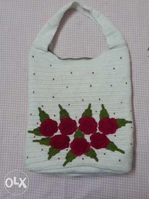 White And Red Knit Hand Bag