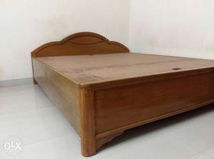 1Year old Showroom Condition King Size Bed