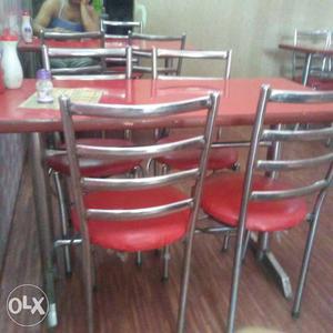 4 set of restaurant table chairs..looks new n