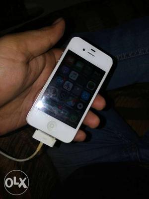 Apple iPhone 4s white 8gb. Great condition