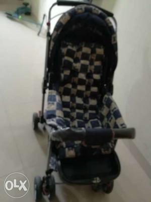 Baby stroller hardly used its in very good