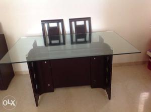Dining table with 6 chair. Viewing welcome