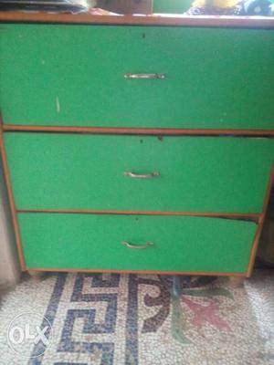 Green Wooden 3-drawer Chest