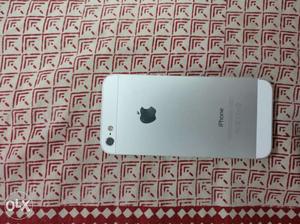 IPhone 5, 16 GB, silver colour, good condition, with box