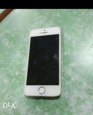 IPhone 5 64 gb 13 months use one hand sat And