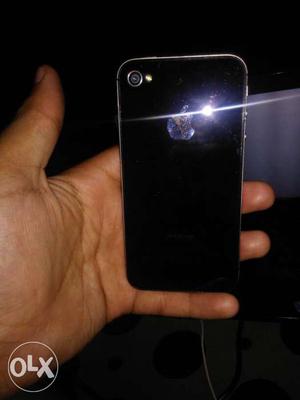 Iphone 4s 8gb in complete fresh condition with
