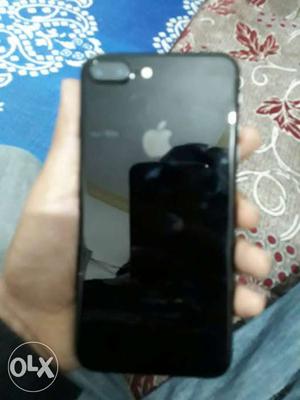 Iphone 7 plus 128gb hardly use for 2 months