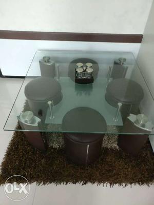 Short and sweet dinning table. In a Perfect