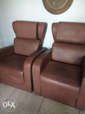 Two recliner chairs /- each