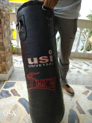 Black USI Universal Fury Heavy Bag