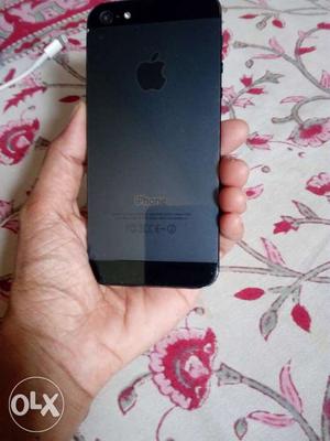 Black colour 16 Gb i phone 5,1 hand used only