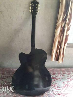 Good condition black color good look semi acoustic guitar