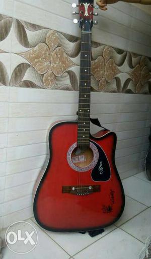 Guitar in good condition at lowest price
