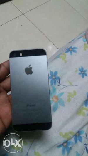 I phone 5s 64 gb good condition no scratch with