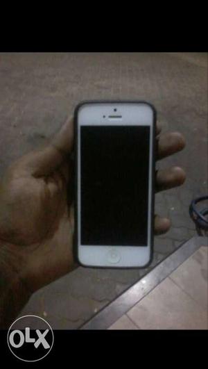 IPhone 5 is a good contion A small. Complaint with display