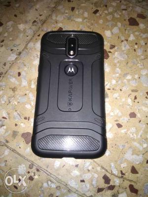 Moto G 4 plus Mint quality and single hand use along with
