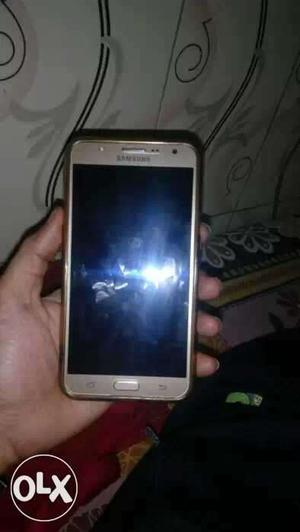 Samsung J7 with bill box no charger phone