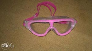 Swimming goggles (used)