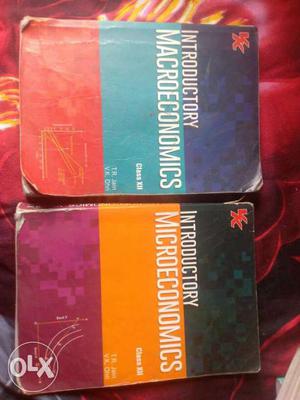 2 Introductory Macroeconomics Books