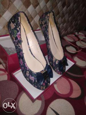 New ksrudio women shoes size (41)