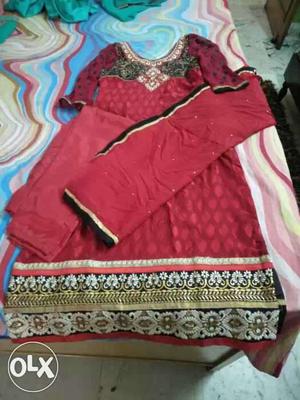 Red Pakistani suit with dupatta ND pants beautifull work