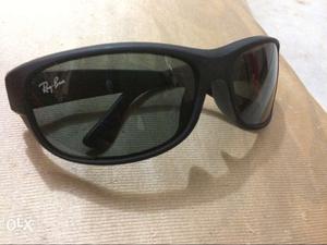 Selling my original Rayban goggle in chiep rate