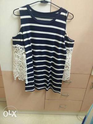 Women's Blue And White Striped Sleeveless Top