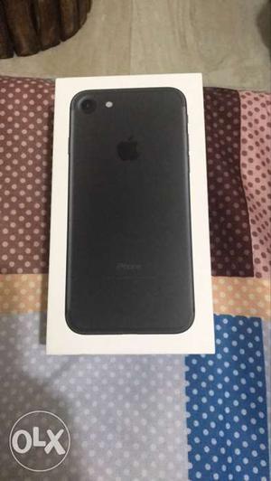 Iphone 7 32 gb black 3 months 15 days used with