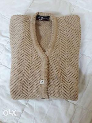 New unused Oswal Kashmiri sweater (L size)