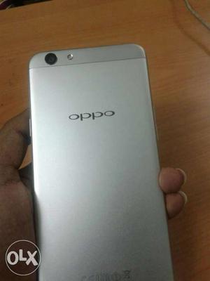 Oppo f1s...Only 4 months old... completely new