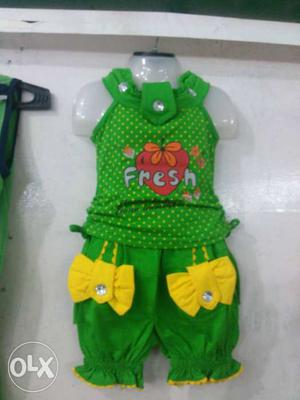 Toddler's Green And Red Printed Top And Green Pants