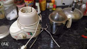 1.5 years old mixer grinder with two pots in good condition