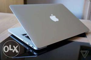 Apple MacBook Pro 256gb ssd 8 gb ram 13.3 Inches