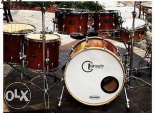 Infinity Red Drum Set, very good condition