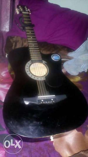 Jixing guitar 3 months old.. original price 