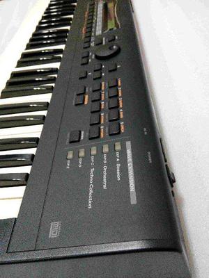 Roland XP-30 Keyboard Synthesizer |ALMOST NEW