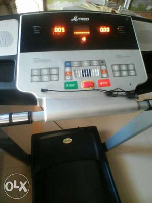 Treadmil treo t105 mdle in new cndition  rp