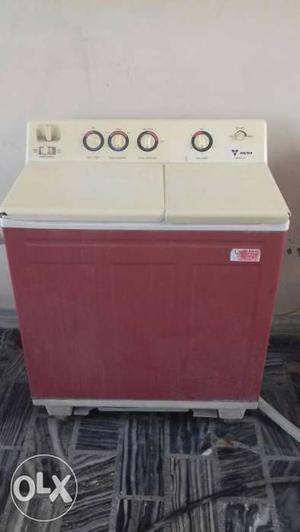 White And Red Twin Tub Washing Machine