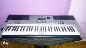 Yamaha i-455 Keyboard in excellent condition.